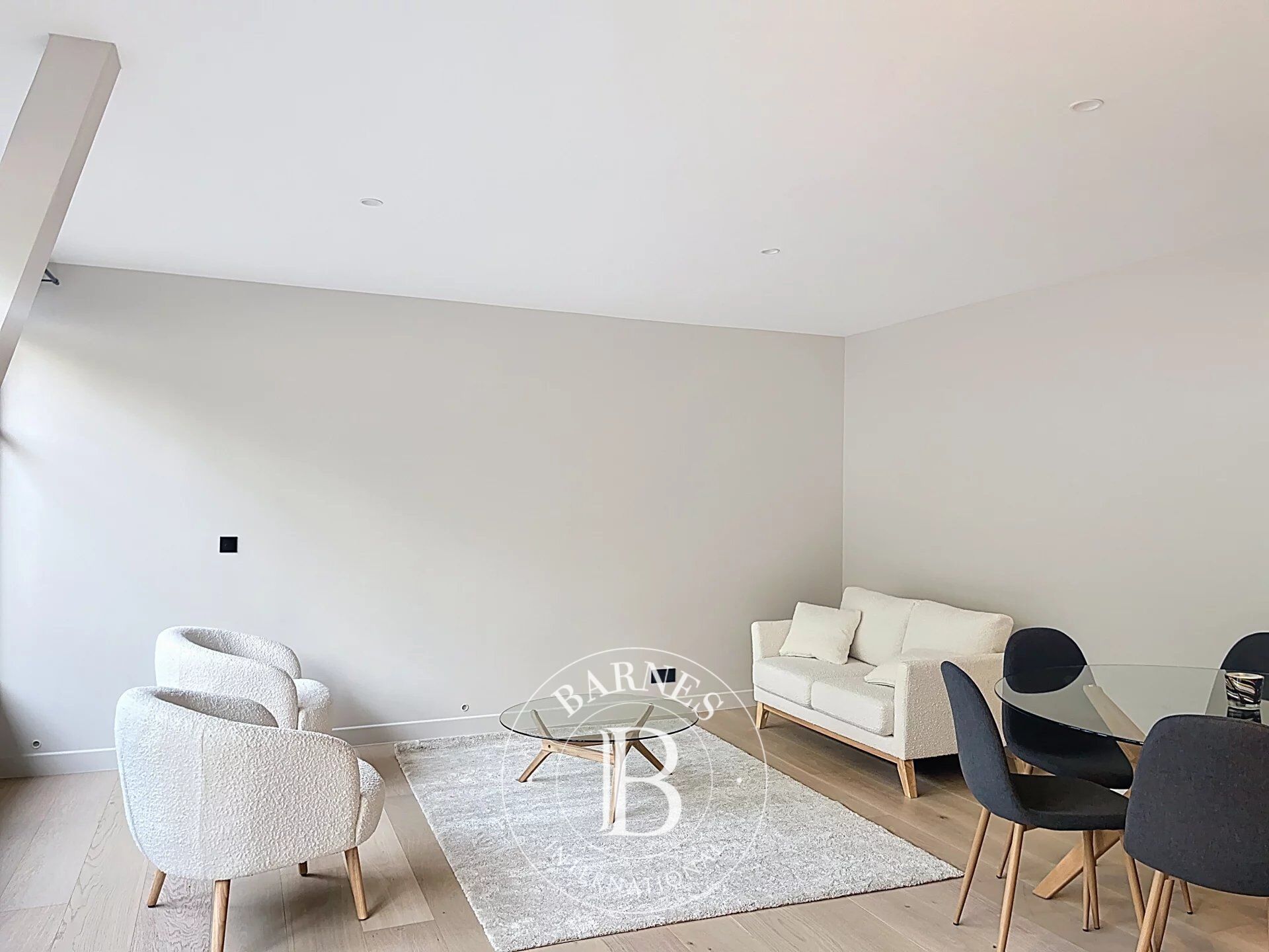 The BARNES rental department is presenting this property: - picture 1