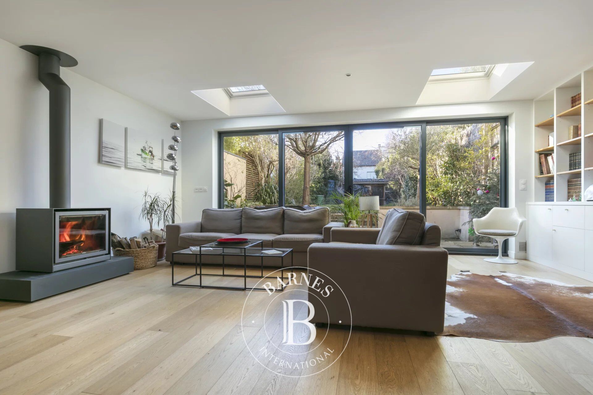 SURESNES -  BELLE MAISON FAMILIALE AVEC JARDIN - picture 2