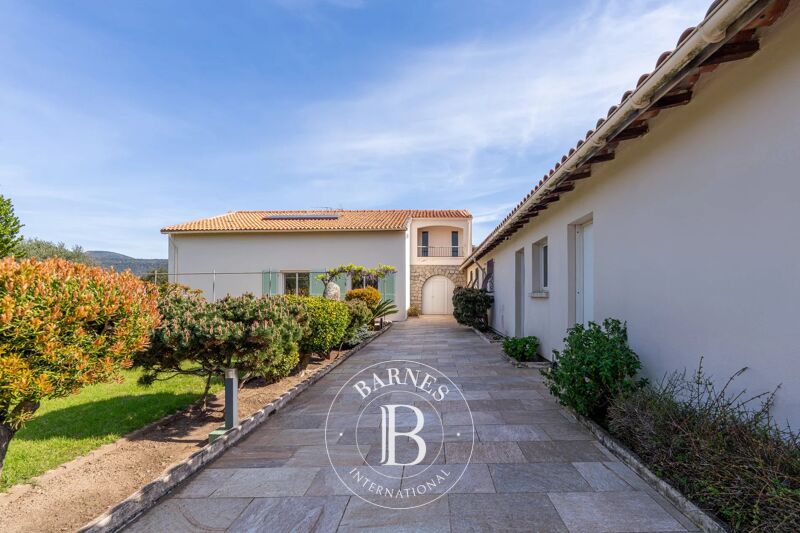 Venta, Villa Sainte-Lucie-de-Porto-Vecchio - picture 3