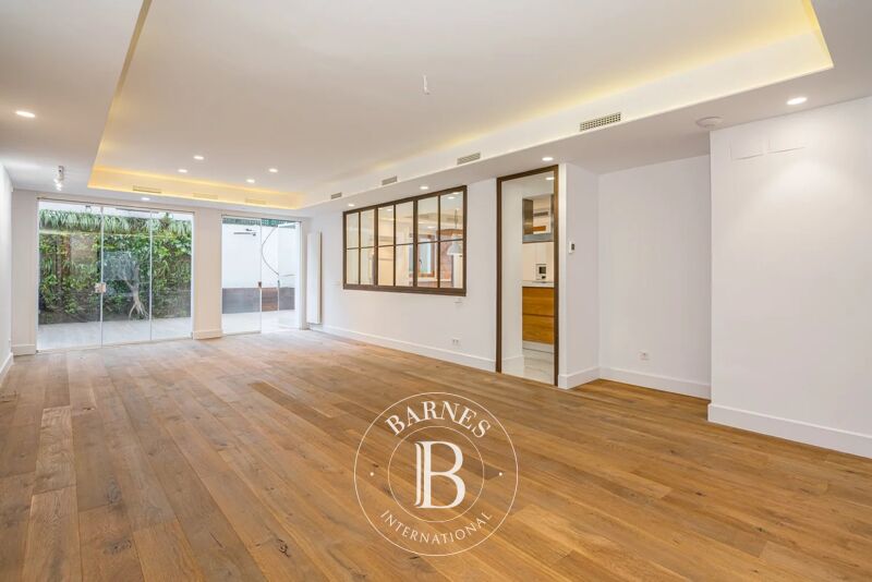 Venta, Piso Madrid - picture 1