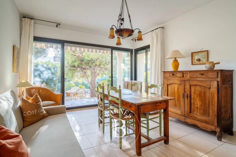 Venta, Piso Cassis - picture 1