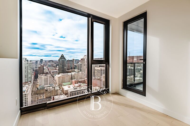 For Rent Apartment | Montréal (Ville-Marie) - picture 1