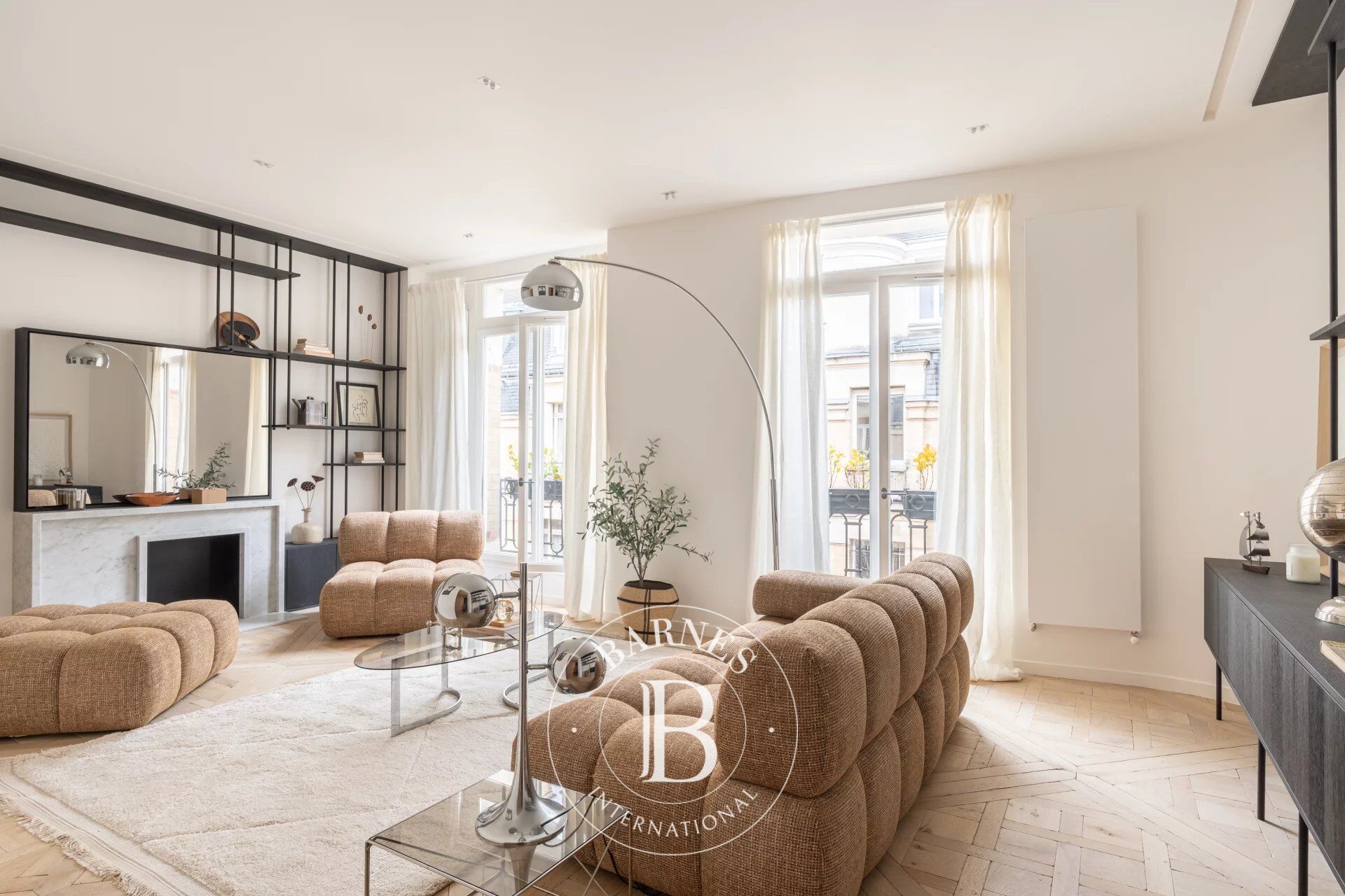 Piso Paris 8ème - picture 1