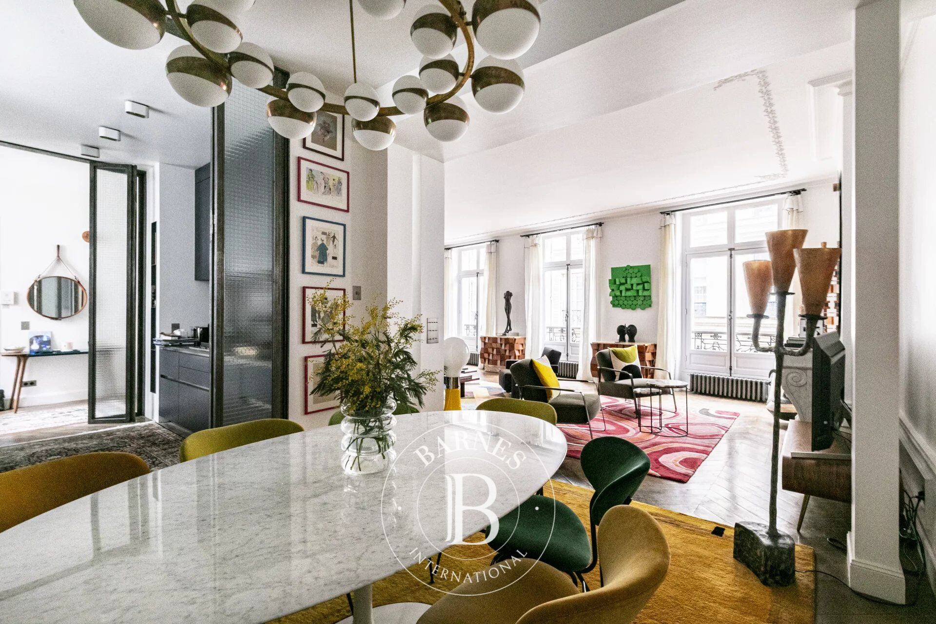 Paris 7ème - Grenelle - 2 chambres - Beaux volumes - picture 2