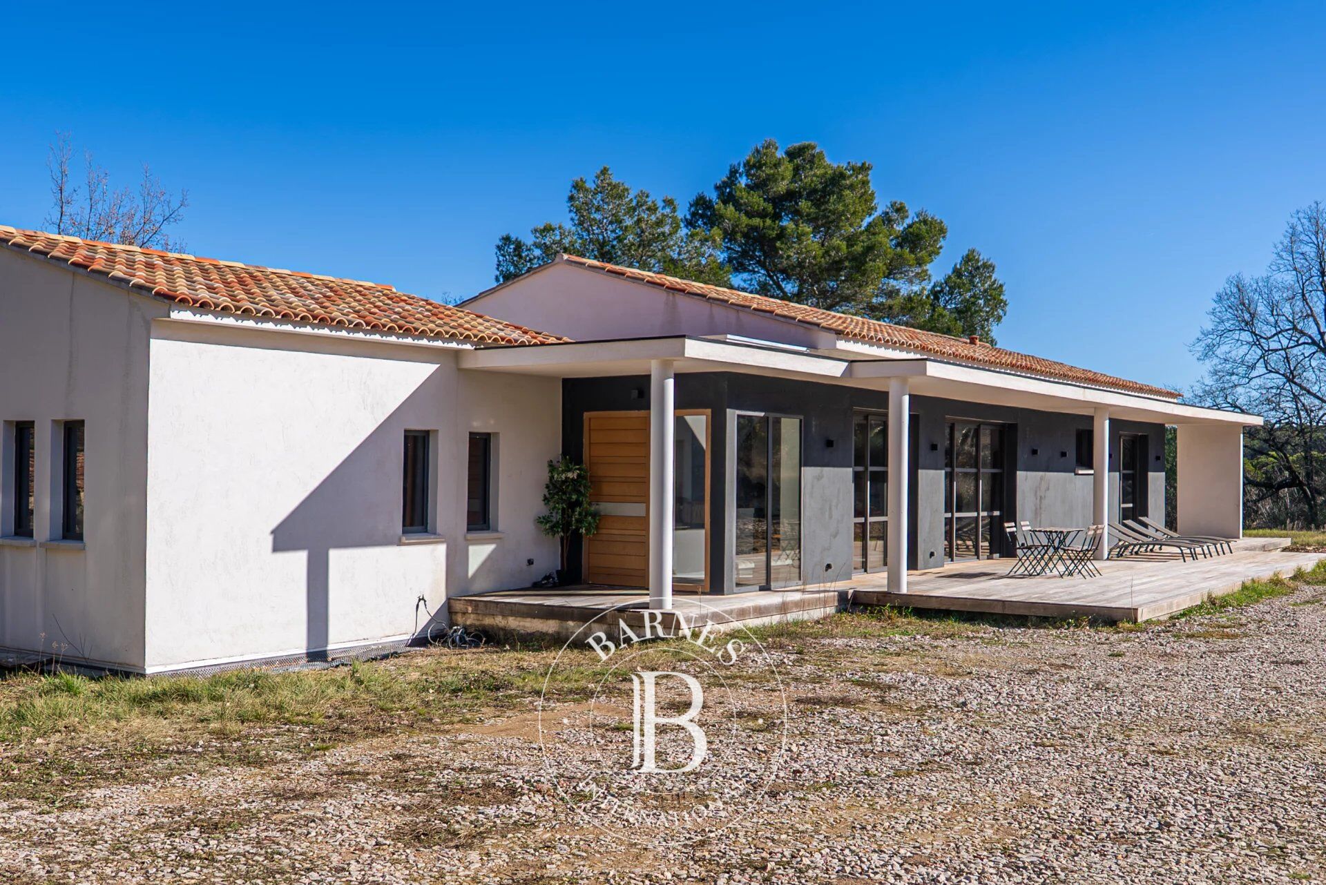 AIX EN PROVENCE NORD – MAISON CONTEMPORAINE DE PLAIN-PIED – PISCINABLE – CALME - picture 2