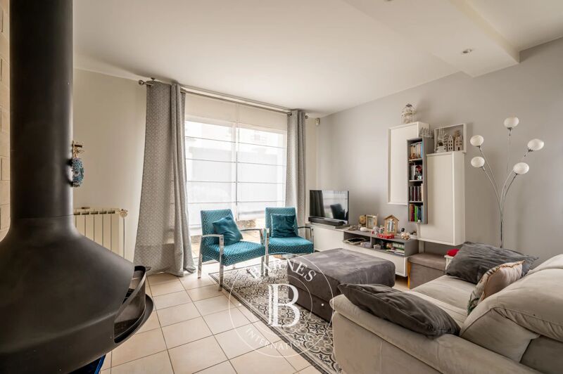 ASNIERES-BAC - MAISON FAMILIALE AVEC JARDIN