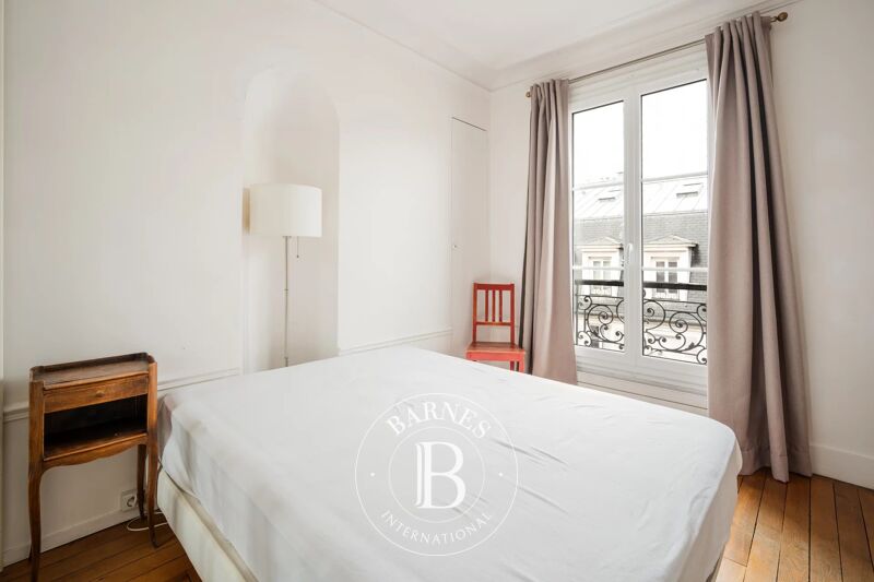 For Sale, Apartment Paris 18ème - picture 2