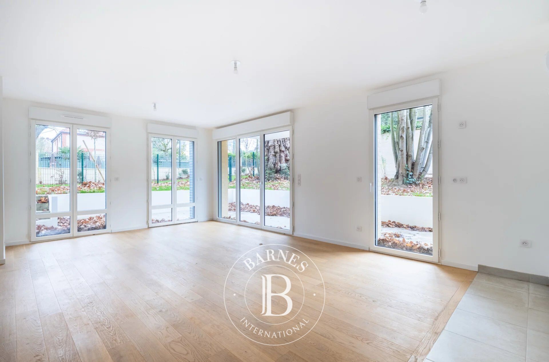 Le Chesnay-Rocquencourt – Appartement 4 pièces avec grand jardin privatif - picture 1