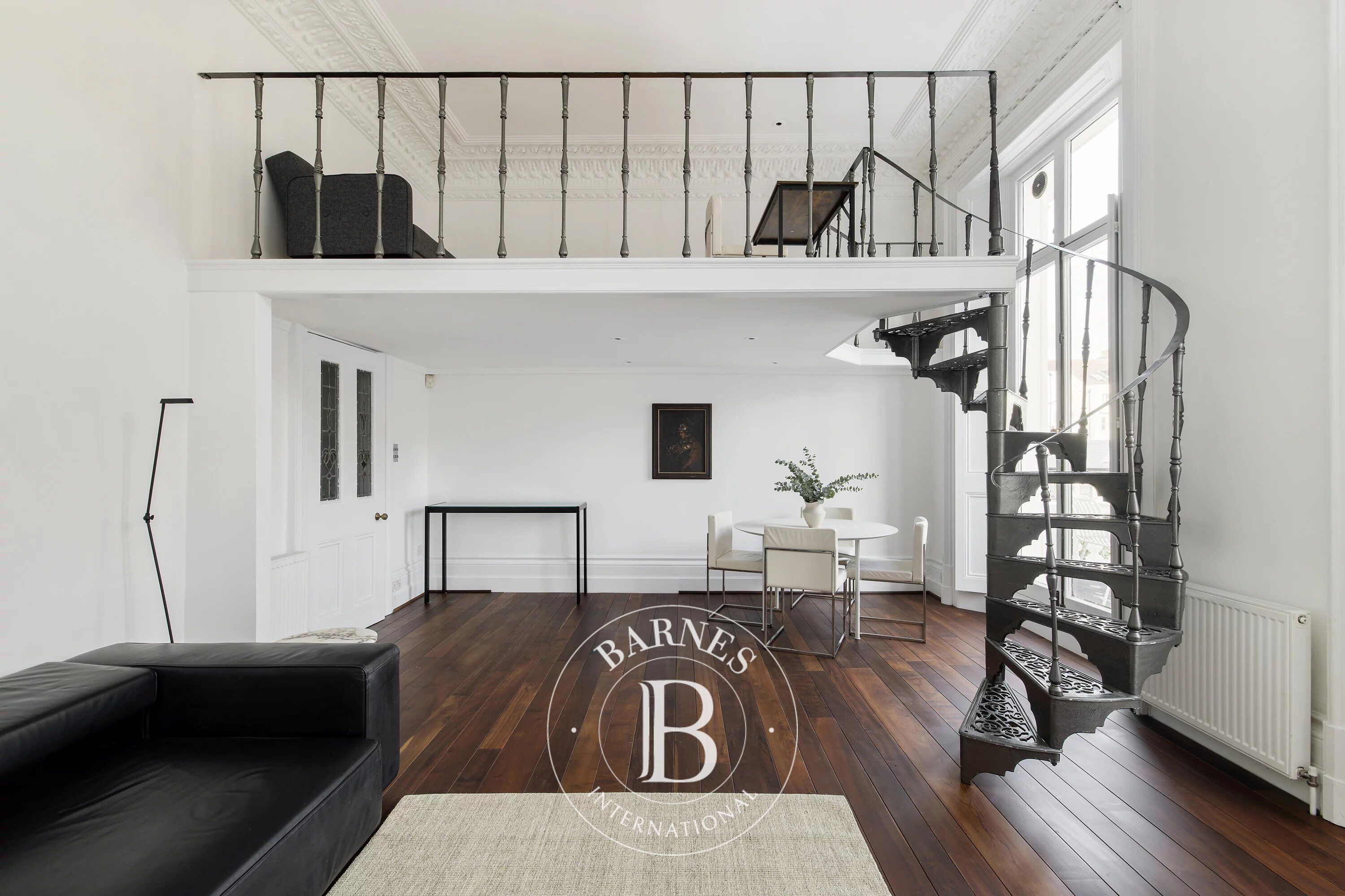 Linden Gardens, Notting Hill W2 - picture 1