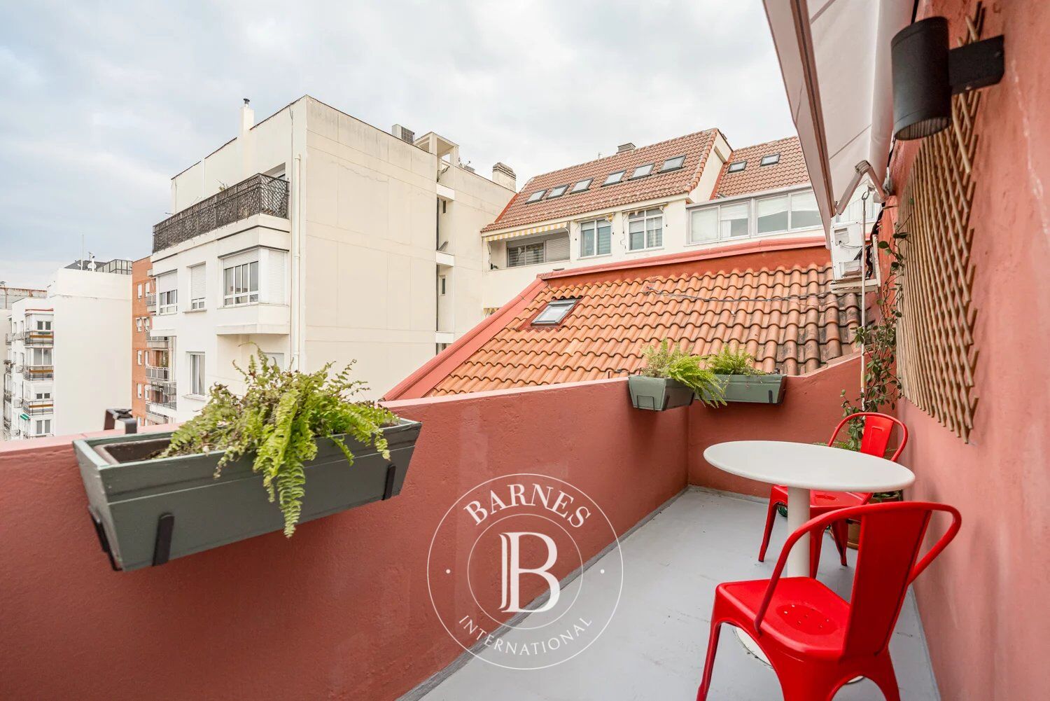 Penthouse de luxe de 120 m² avec deux suites et grand balcon à Recoletos, Milla de Oro de Madrid - picture 3