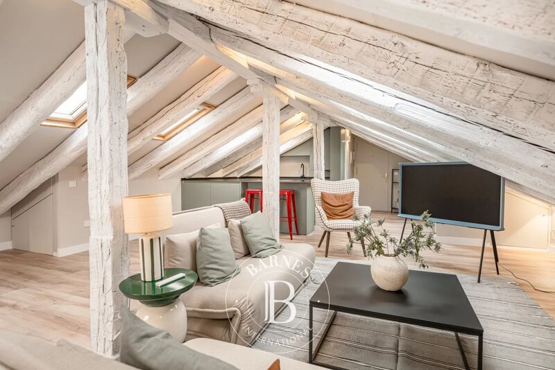 Venta, Piso Madrid - picture 1