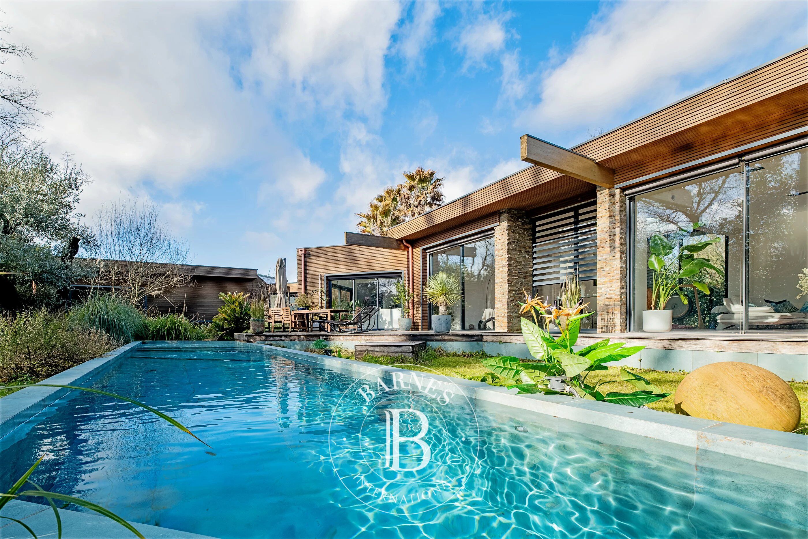 Casa Mérignac - picture 1