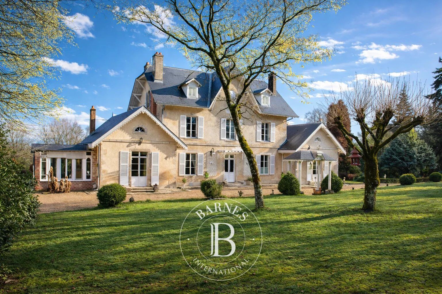 Sole Agent - Haute-Vienne - Late 19th-century chateau - 38 hectares of land - picture 3