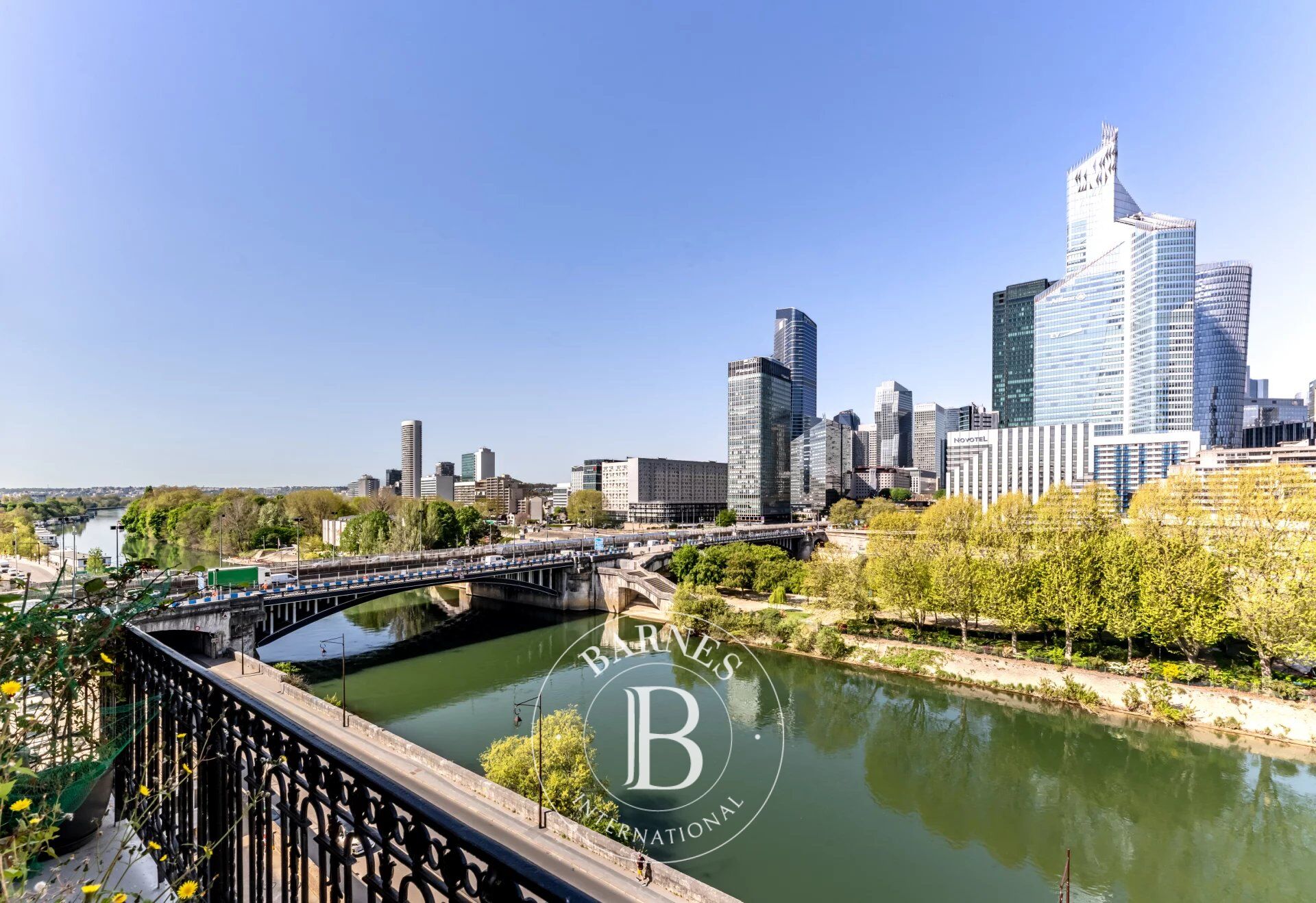 Neuilly - Pont de Neuilly - 3-bed duplex apartment - Balconies - Panoramic views - picture 1