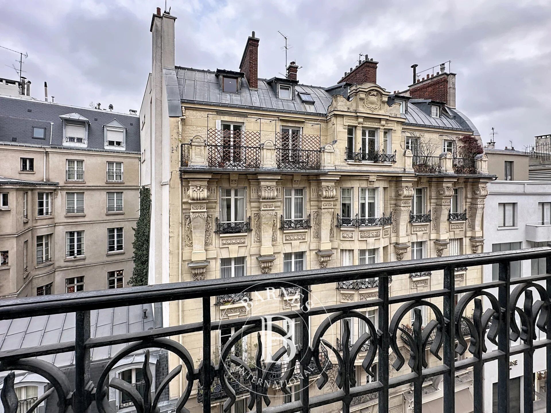 Piso Paris 7ème - picture 3