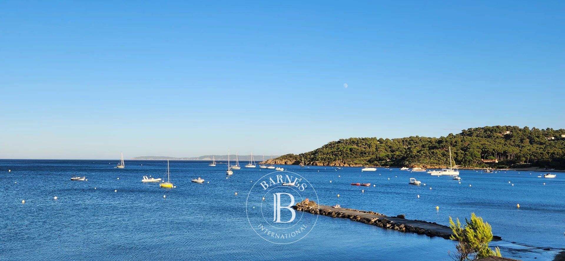 Co-Exclusivité - Domaine du Gaou Bénat - Aperçus Mer - Villa 130 m²  - Terrain 3 000 m² - Garage - picture 1