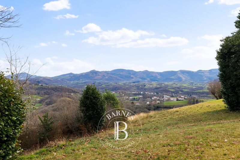 For Sale House | Sare - picture 2