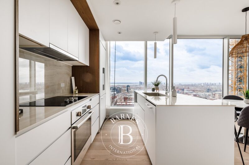 For Sale Apartment | Montréal (Ville-Marie) - picture 3