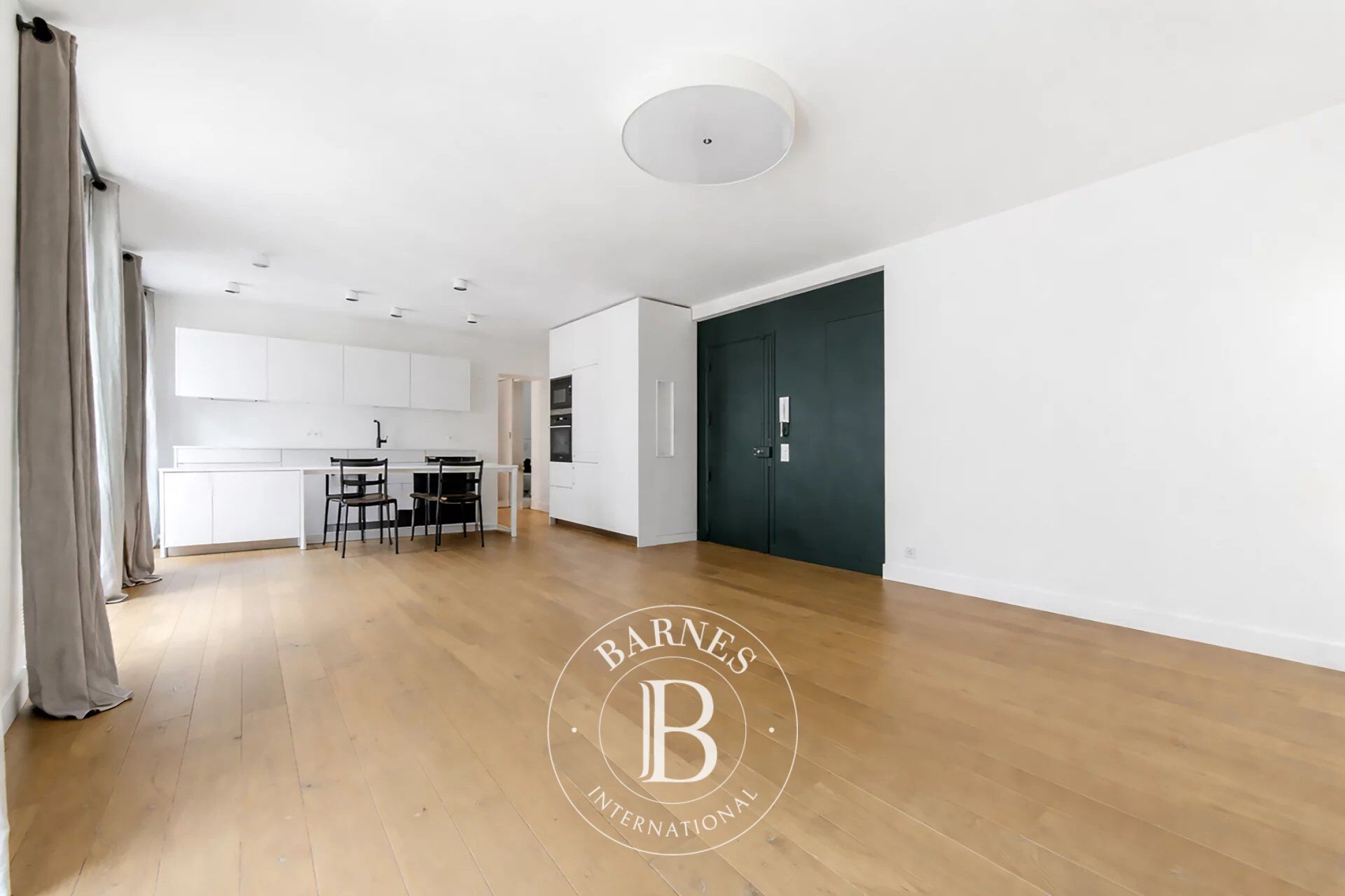 Apartment for sale - Paris 3 - Archives - 2 bedrooms - Lift - picture 3