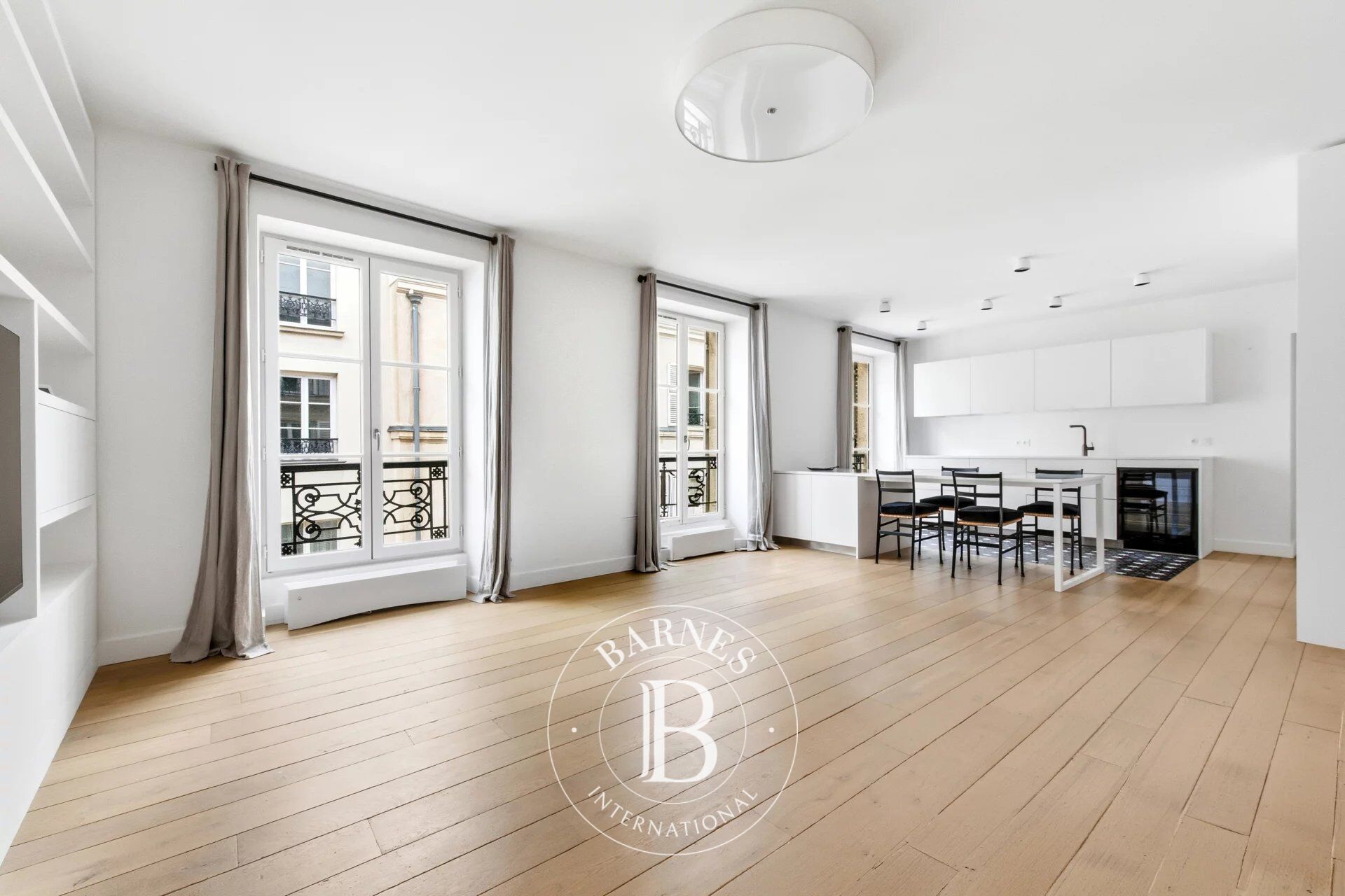 Apartment for sale - Paris 3 - Archives - 2 bedrooms - Lift - picture 1