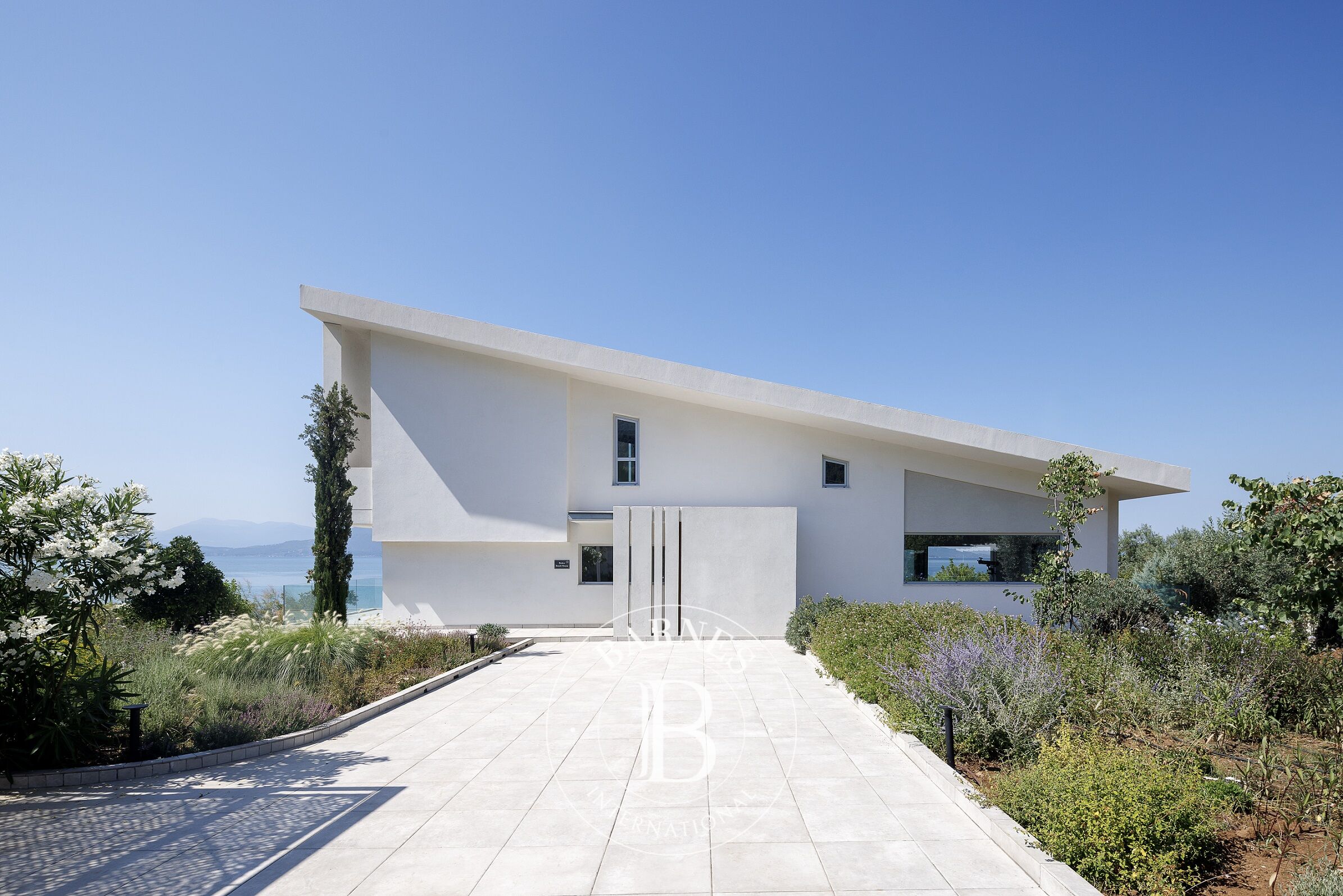 Impressive Seafront Property - Agios Konstantinos - picture 1