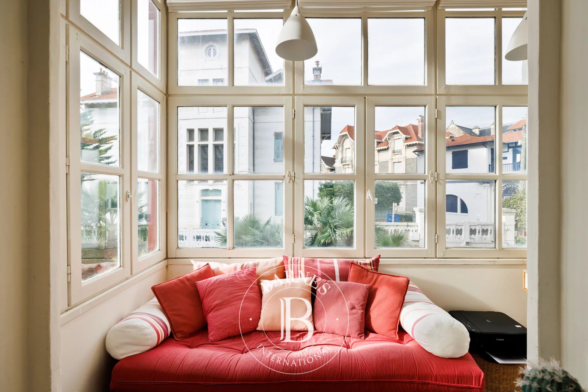 BIARRITZ - SAINT CHARLES, APPARTEMENT AVEC TERRASSE DANS BELLE DEMEURE ANCIENNE - picture 2