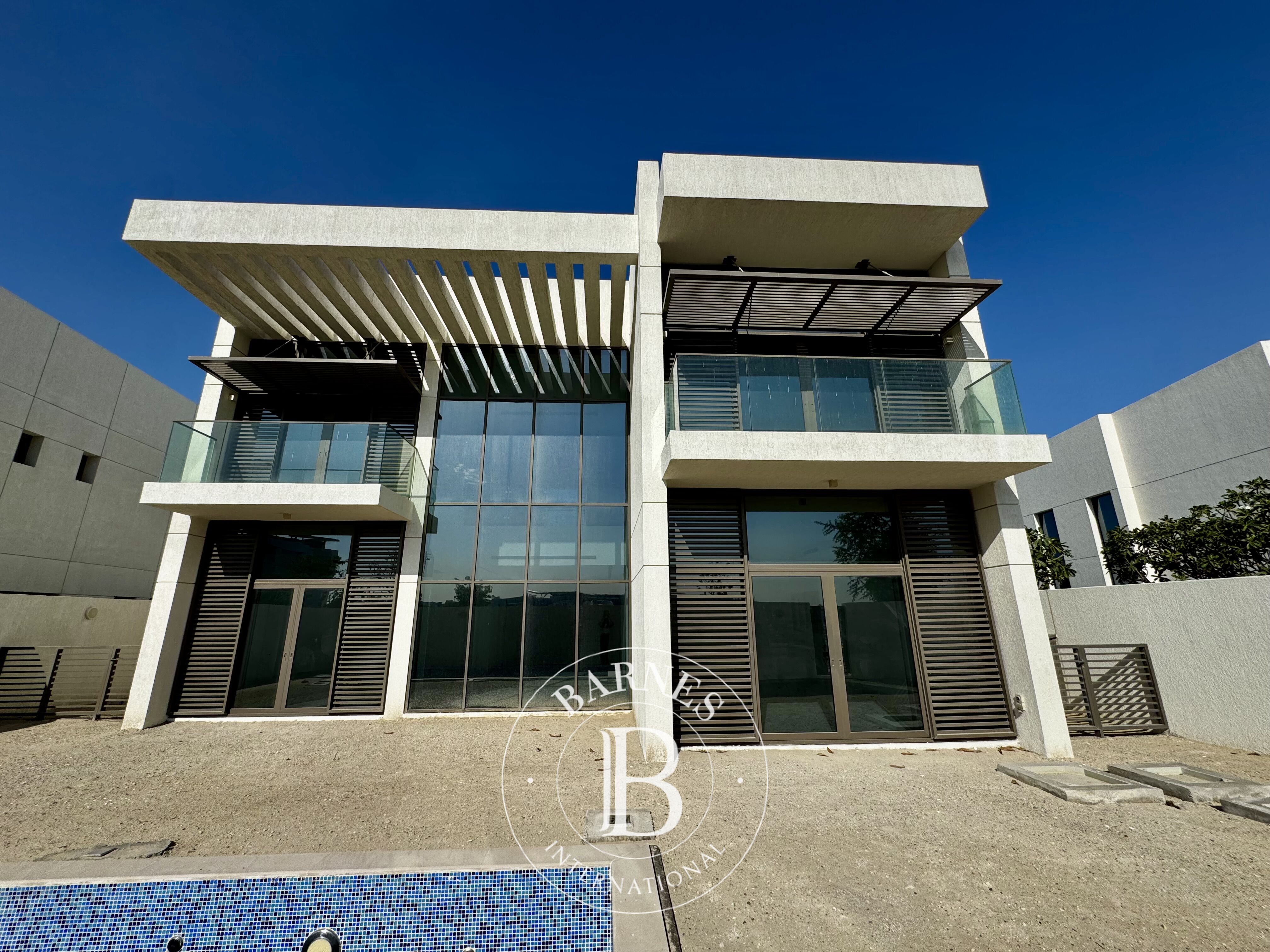 Villa Mohammed Bin Rashid City - picture 3