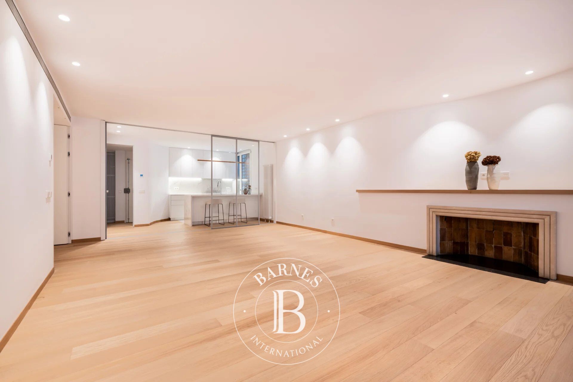 Exclusiva vivienda prime en el Edificio Girasol – Obra maestra del movimiento moderno en Madrid - picture 2