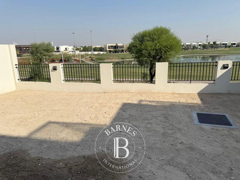 For Sale, Villa DAMAC Hills - picture 3