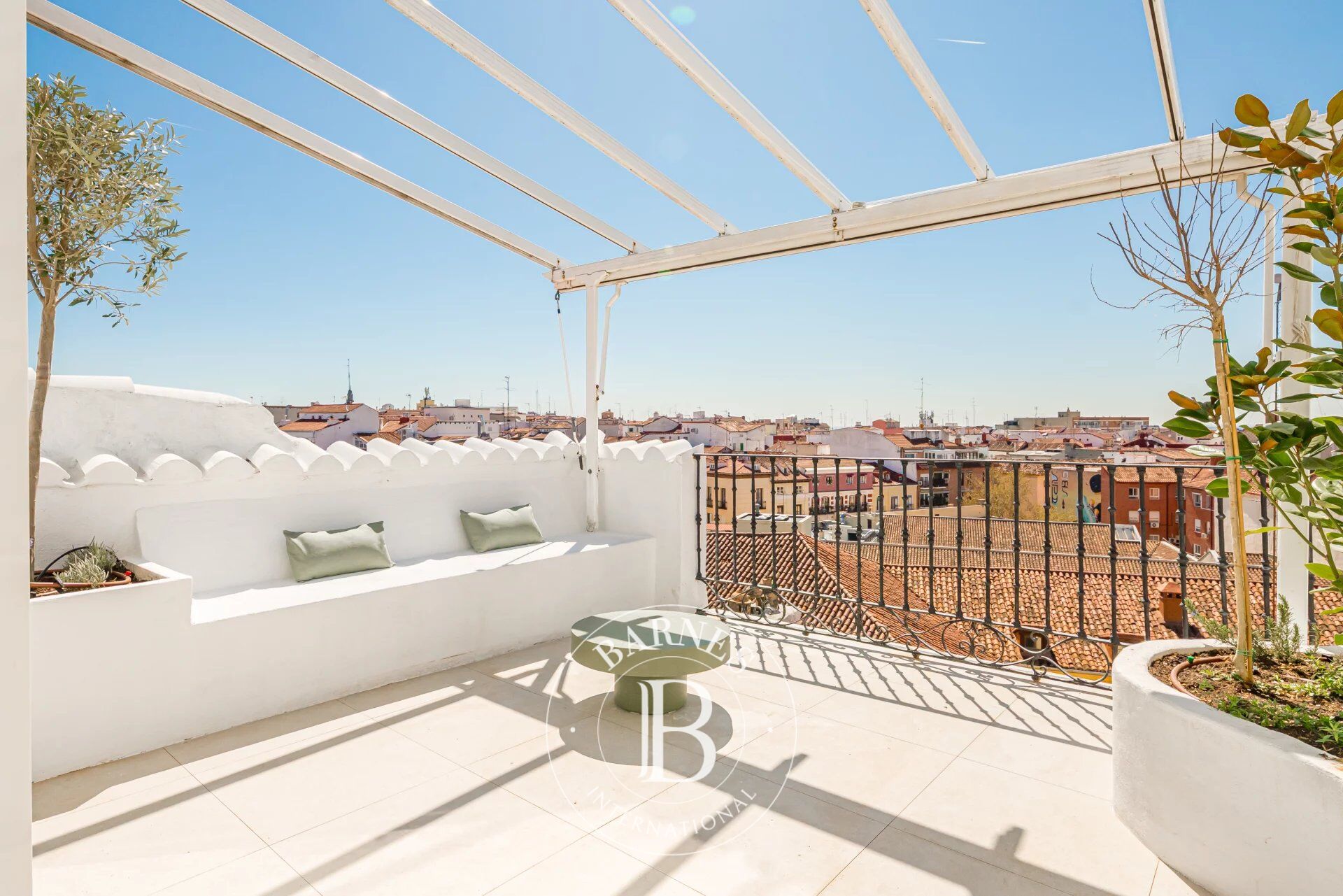 Penthouse de luxe neuf avec terrasses et vues uniques au cœur de La Latina - picture 2