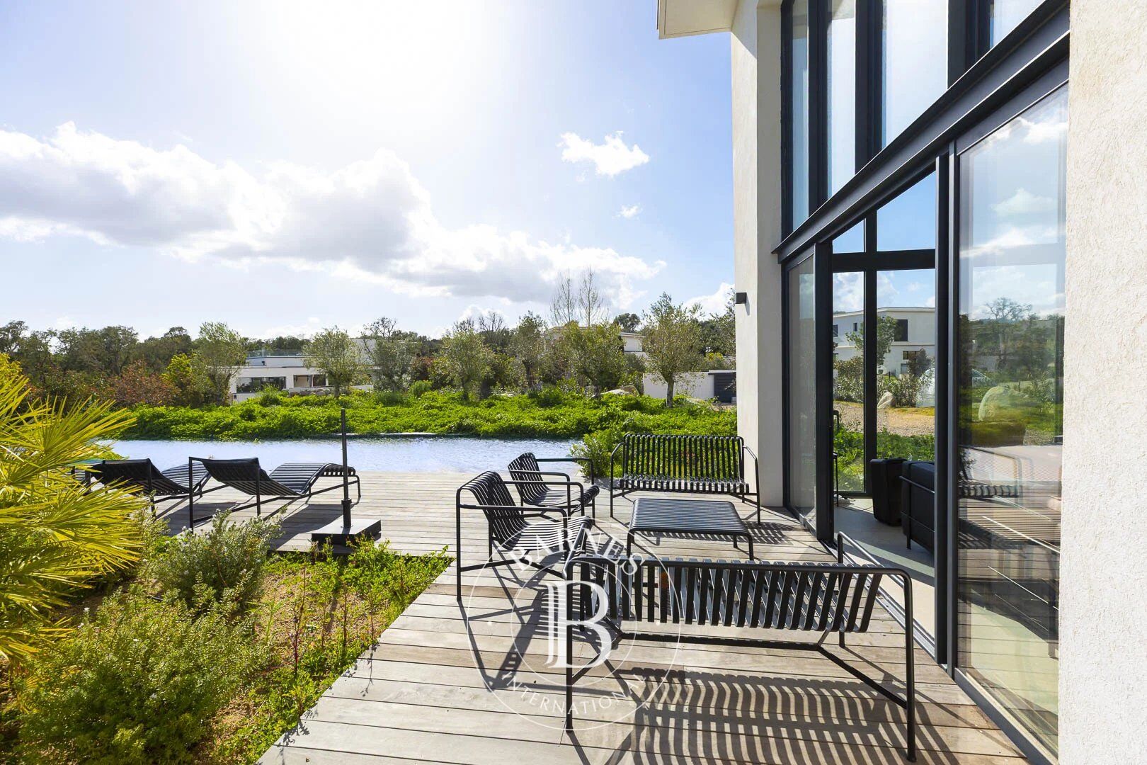 Porto-Vecchio, Arasu, Saint-Cyprien, villa d'architecte, 7 chambres, piscine, plage à pieds - picture 3
