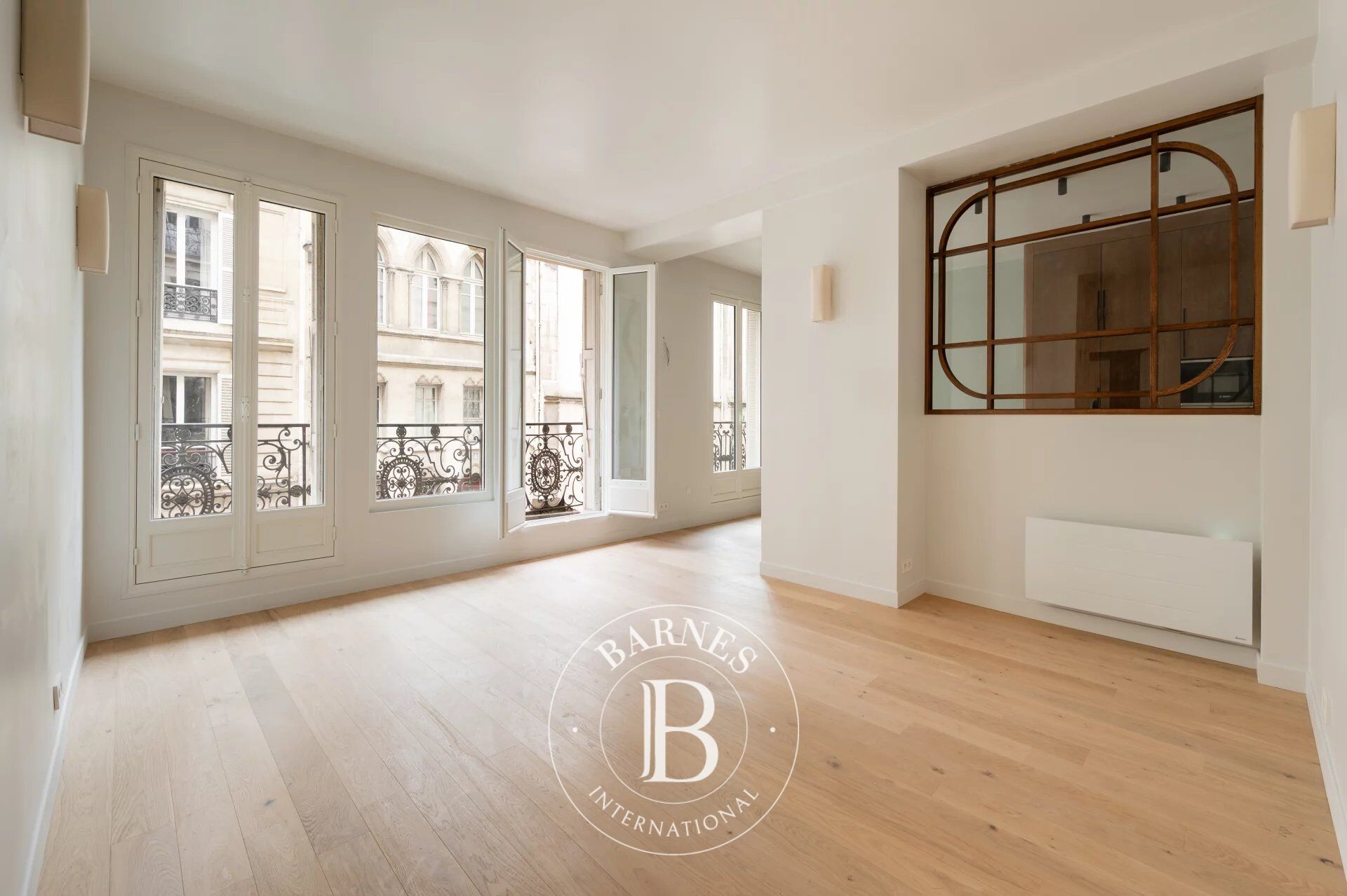 Paris 9ème - Rue de Conservatoire - 4 chambres - Rénovation par architecte -  Balcon - Clair - Calme - picture 2