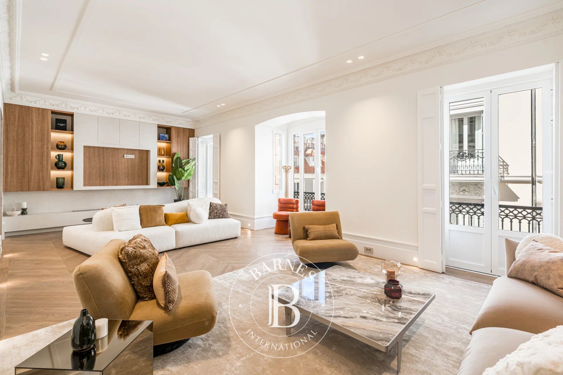 Justicia – 3 chambres en suite – Rénové et meublé - picture 1