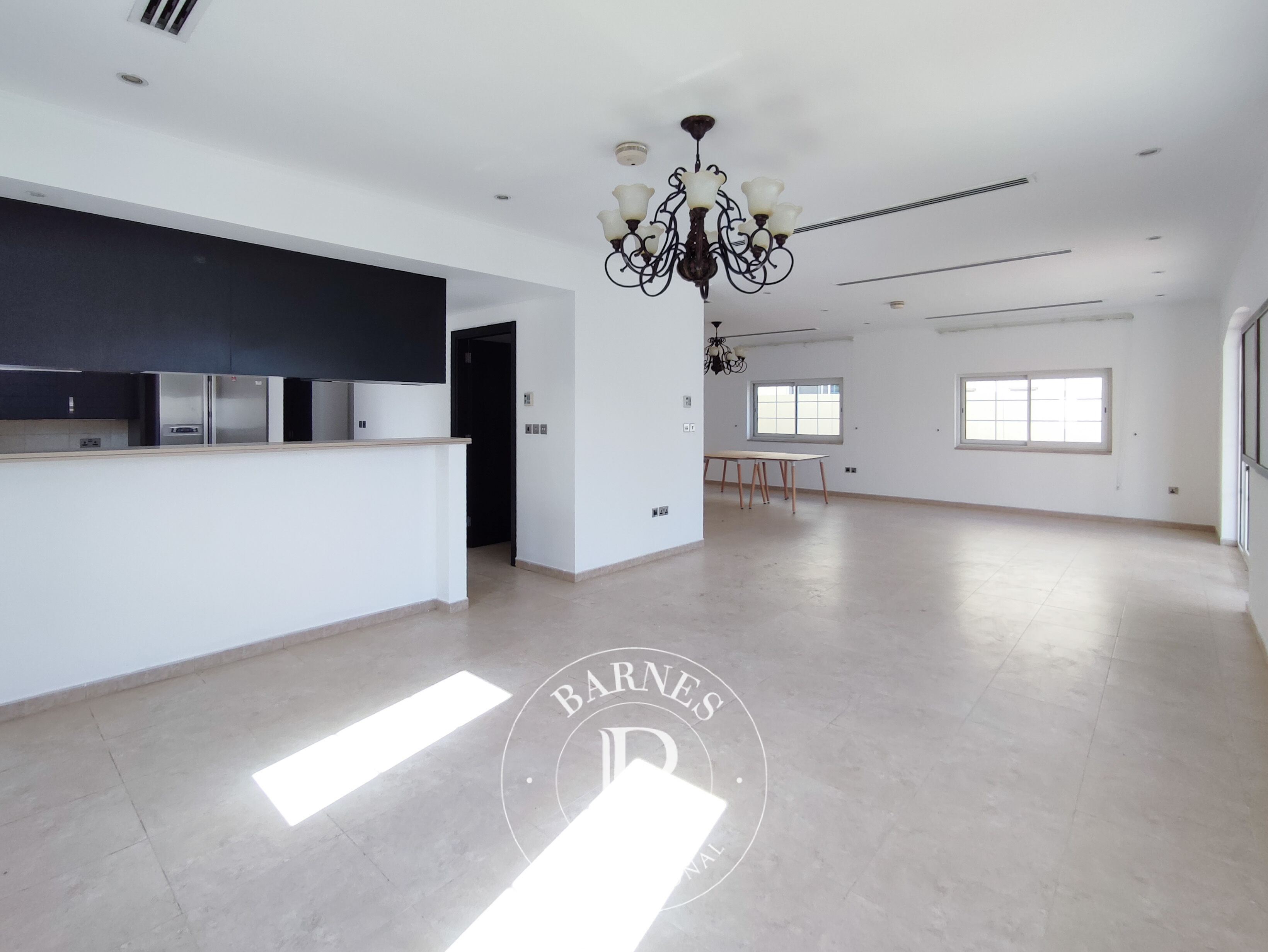 Villa Jumeirah Park - picture 2