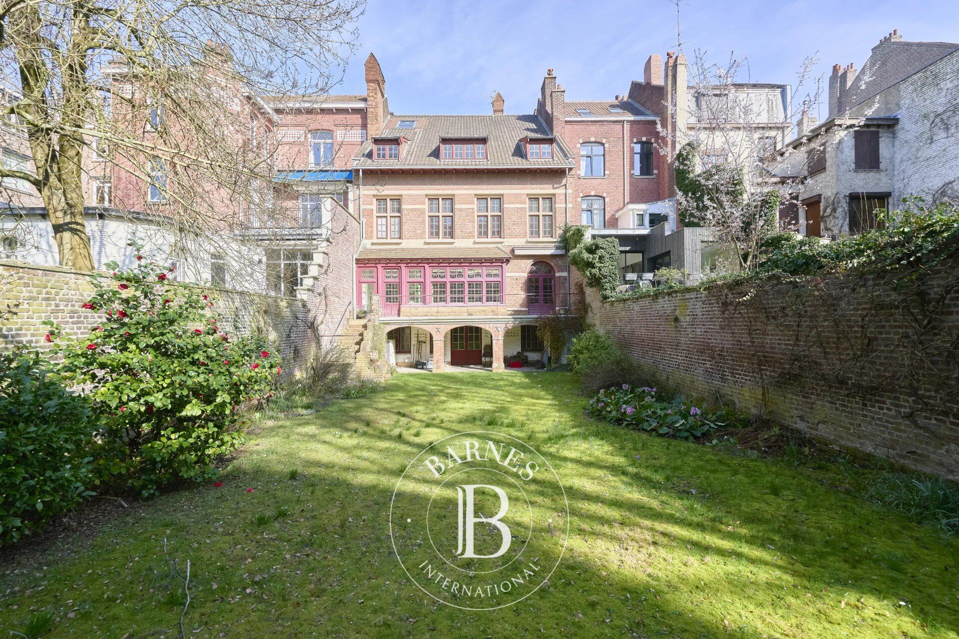 Maison à l'architecture remarquable - picture 1