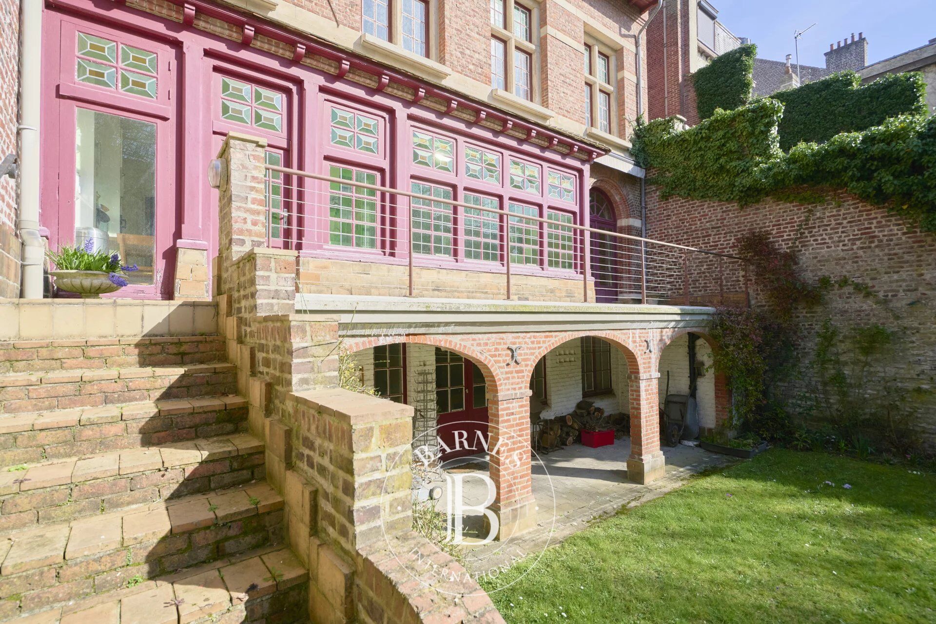 Maison à l'architecture remarquable - picture 3