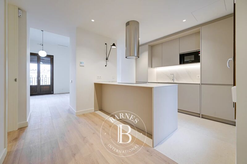 For Sale, Penthouse Barcelona - picture 1