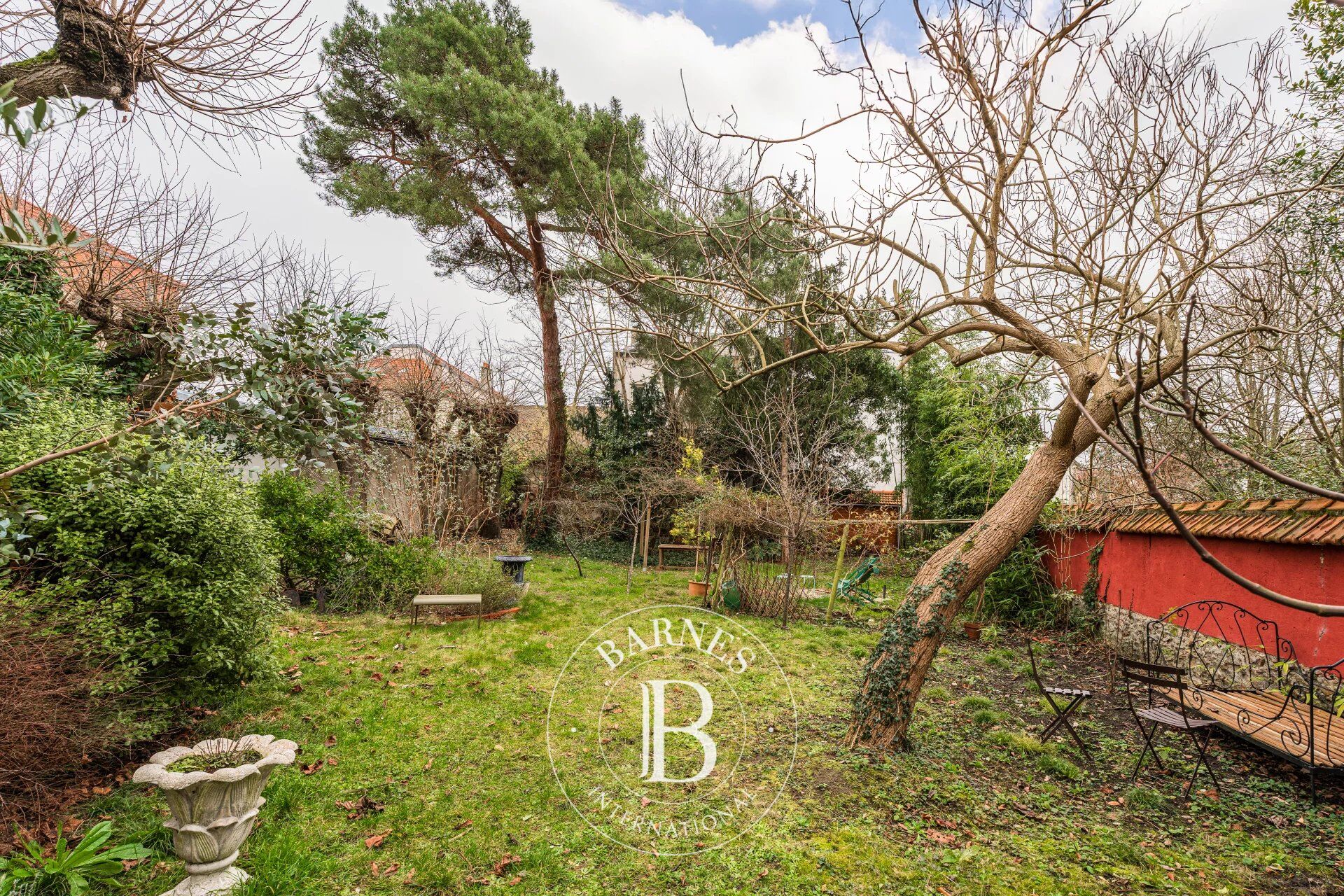 House with garden - Le Raincy RER station - 5 bedrooms - picture 1