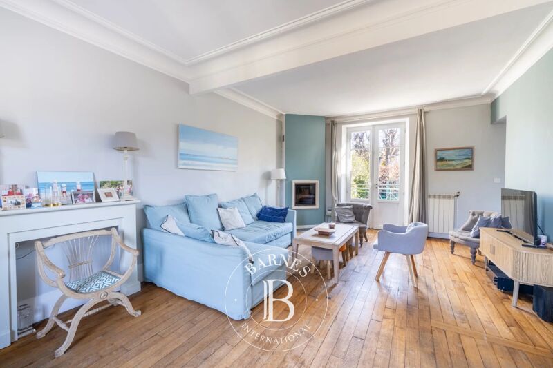 OFF MARKET  - Le Chesnay - Plateau Saint-Antoine - magnifique meulière 1905 - 137 m² - 4/5 chambres - Jardin