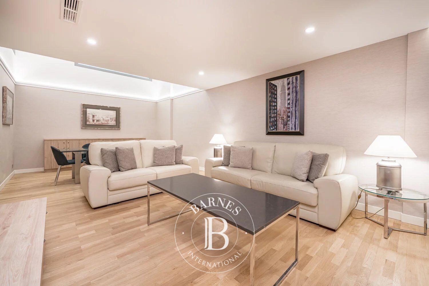 Madrid – Chamberí – Ríos Rosas | Exclusive 4-bedroom duplex, brand new, with terraces and hotel services - picture 1