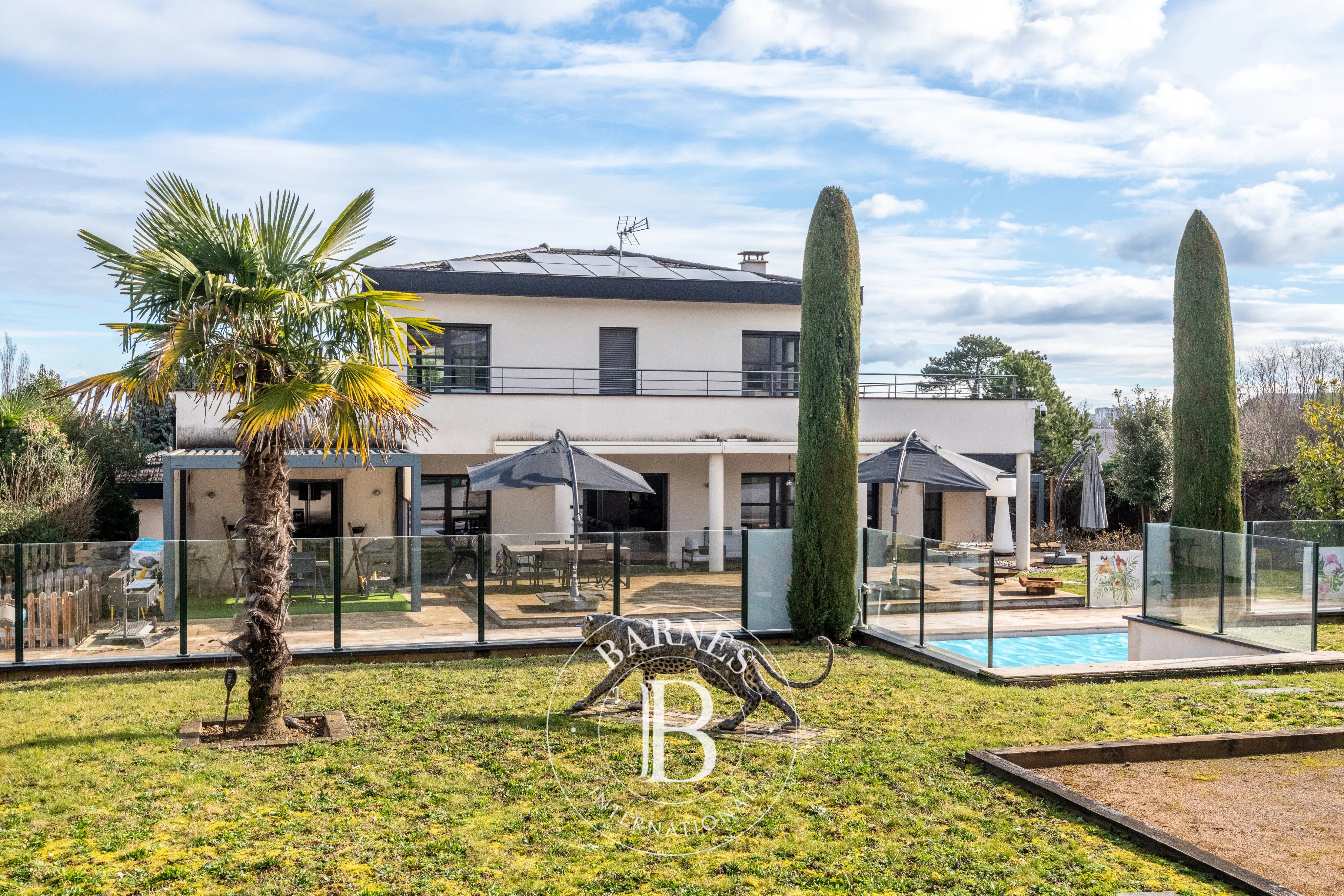 Finca Saint-Cyr-au-Mont-d'Or - picture 2