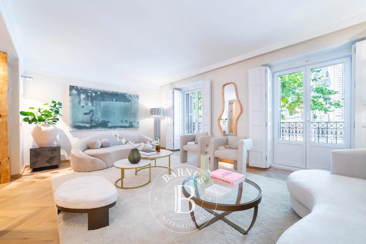 Piso exterior reformado de lujo en la Milla de Oro de Madrid - picture 1