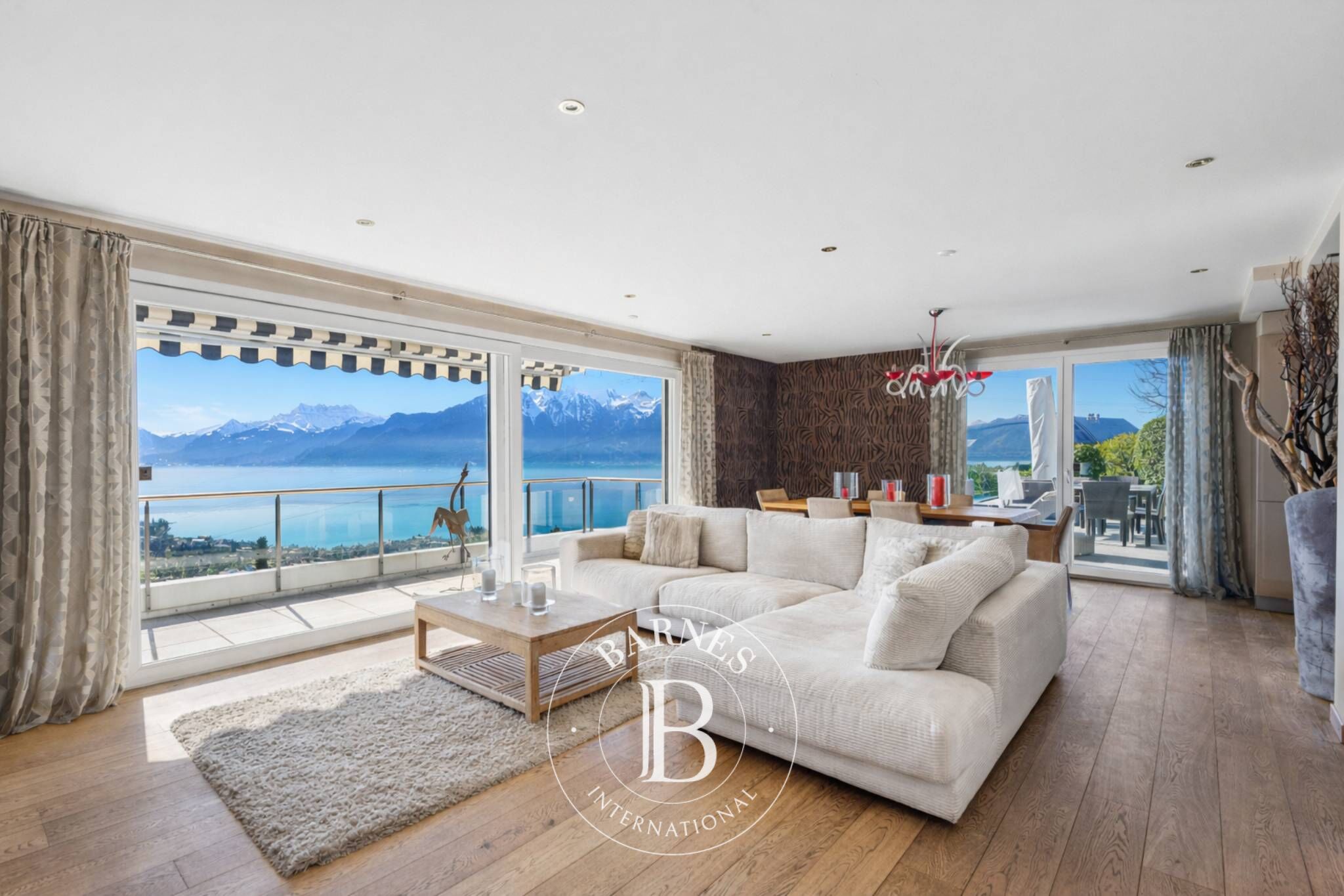 Duplex aux allures de villa avec vue imprenable sur le lac - picture 1