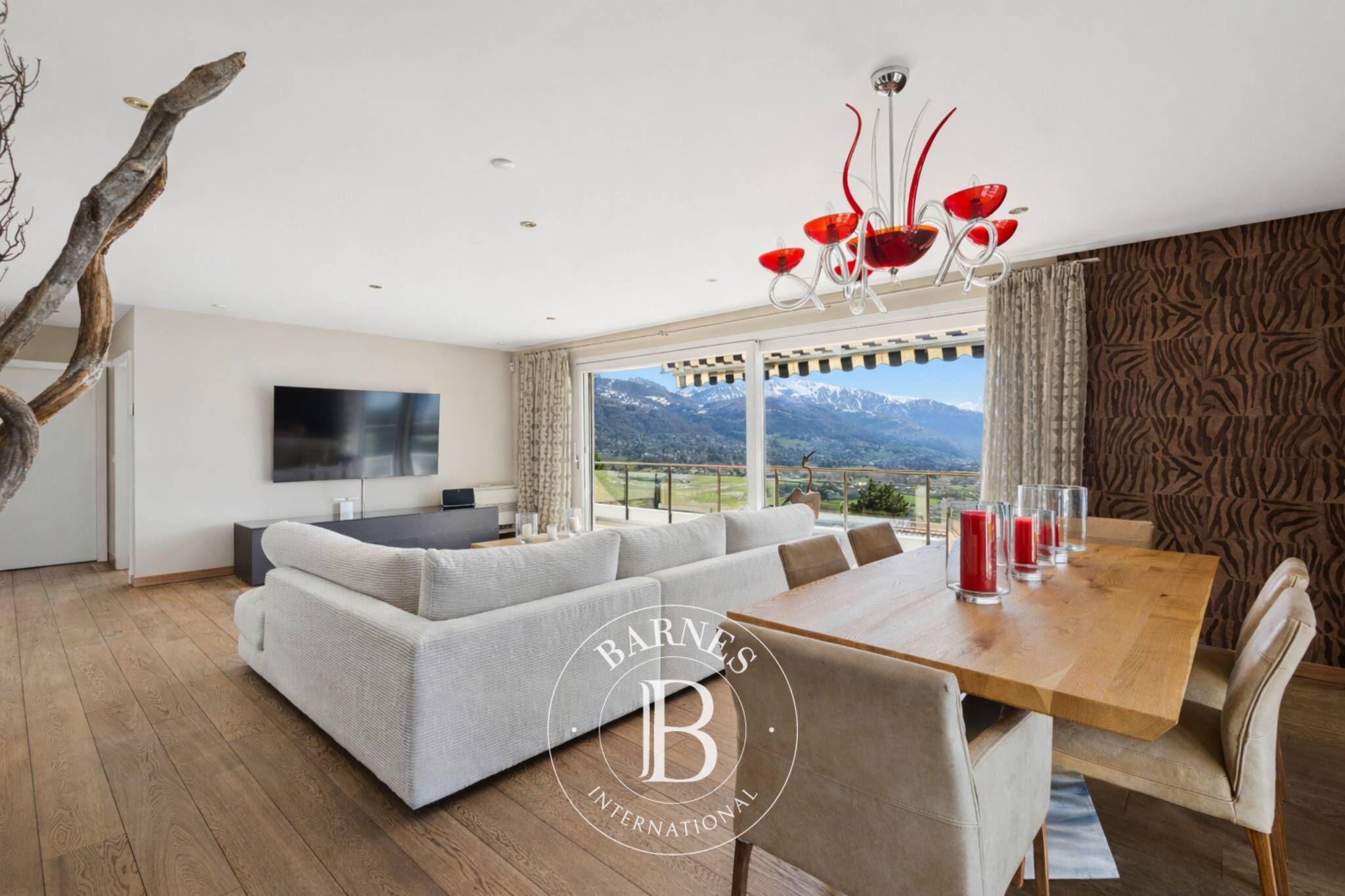 Duplex aux allures de villa avec vue imprenable sur le lac - picture 3