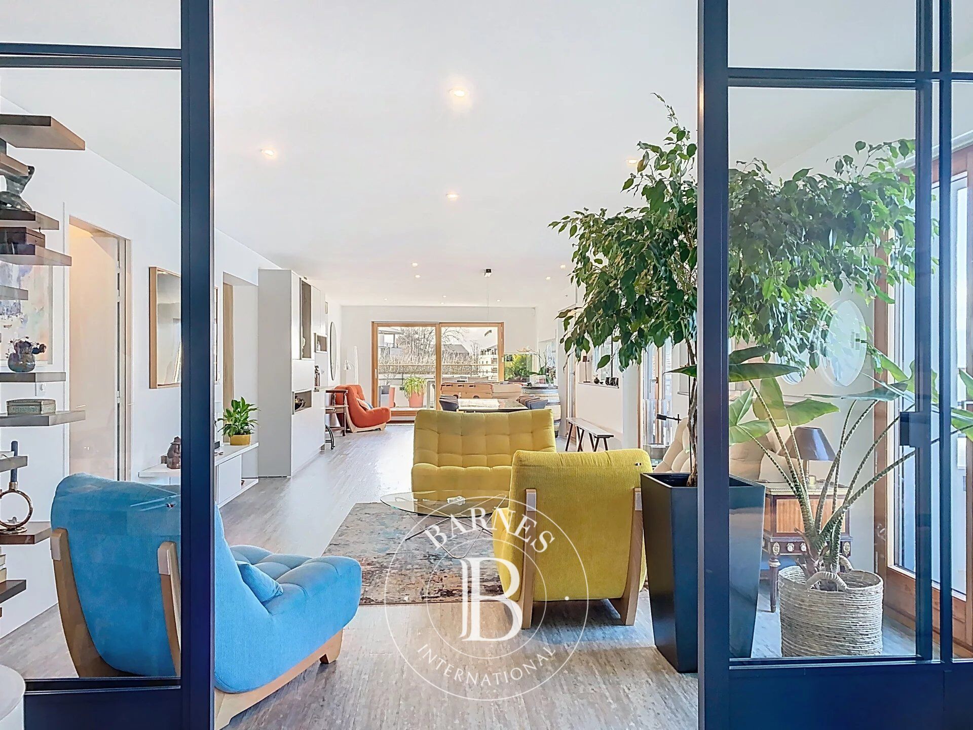 PUBLIER - 118 sqm apartment on the waterfront - 3 bedrooms - Double garage - picture 1