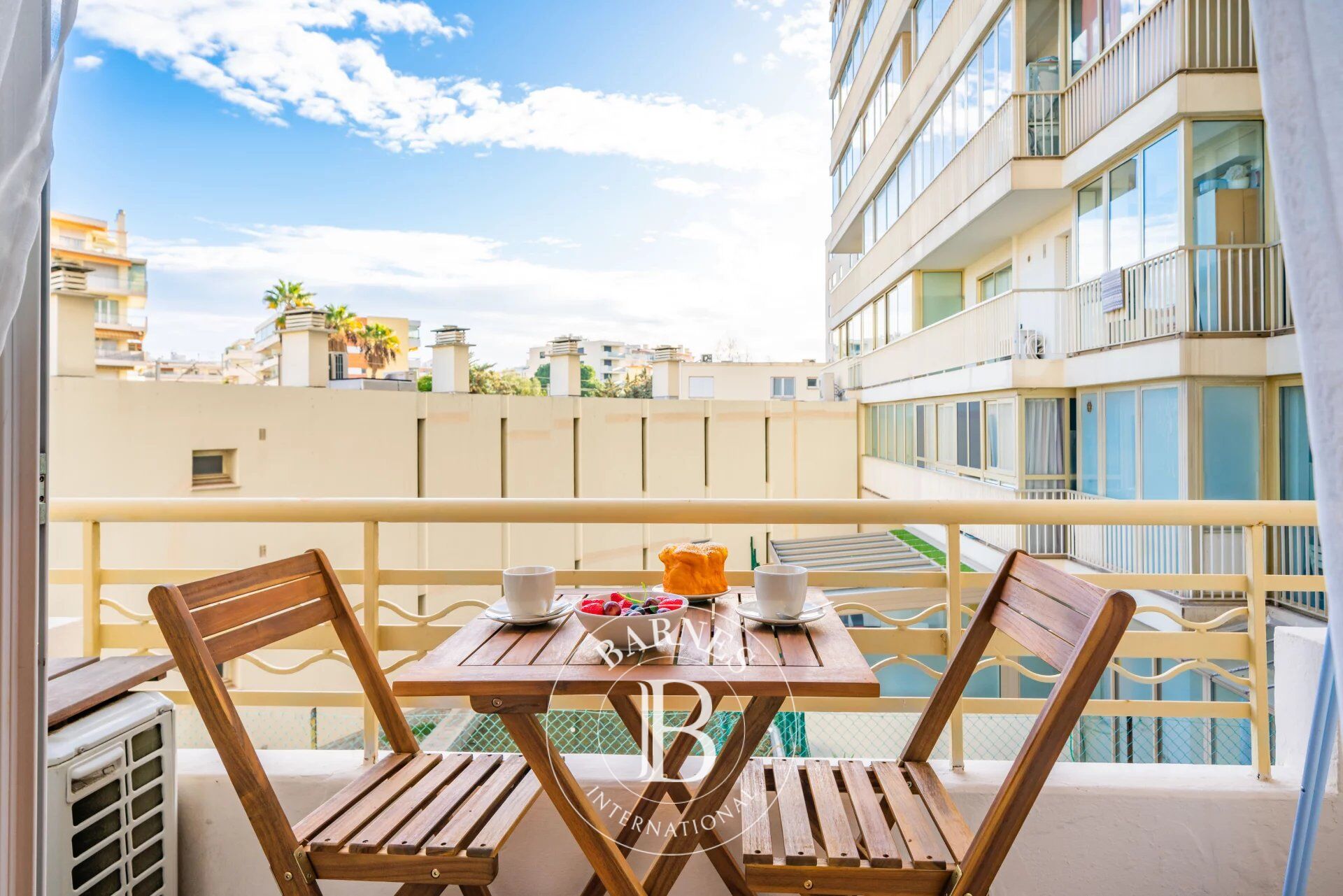 CANNES CROISETTE - BALCON VUE MER LATERALE - 1 CHAMBRE - picture 1