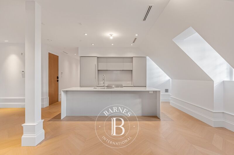 For Sale, Apartment Montréal (Ville-Marie) - picture 2