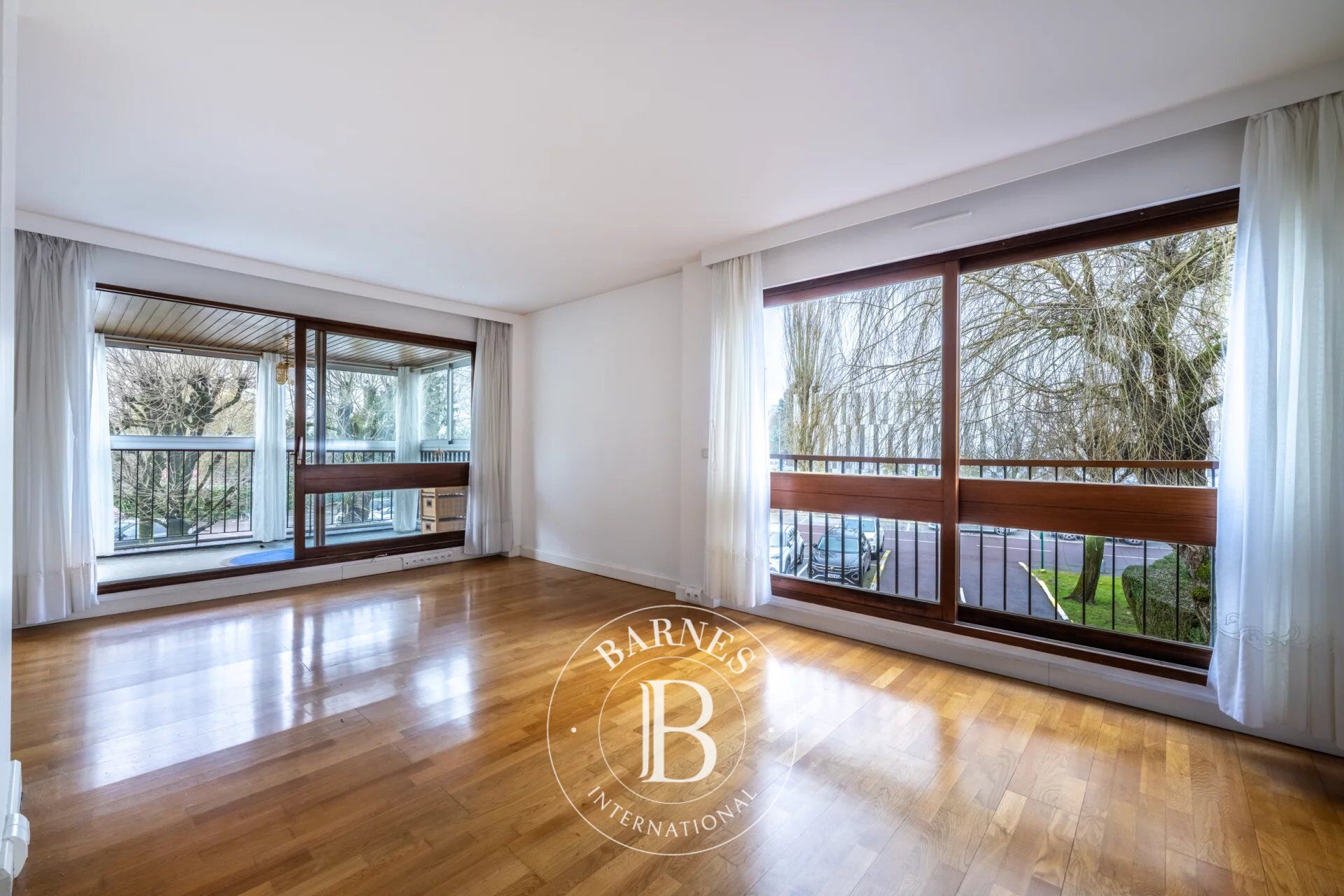 Le Chesnay - Résidence Parly II -  110m² (1,184 sq ft) apartment - 3 bedrooms - 2 shower rooms - 1 parking space - picture 3