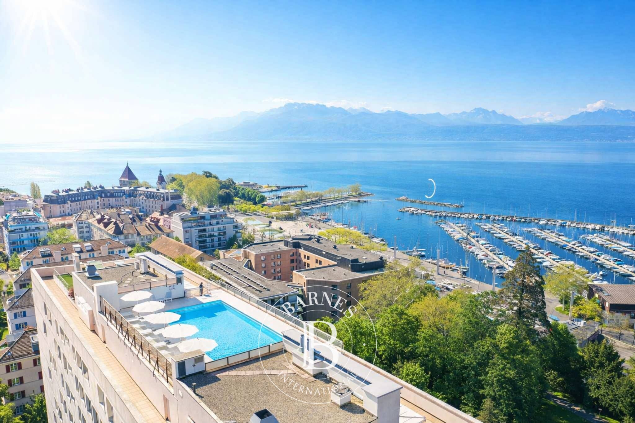 Au cœur de Ouchy, appartement de standing de 7 pièces avec vue sur le lac - picture 1