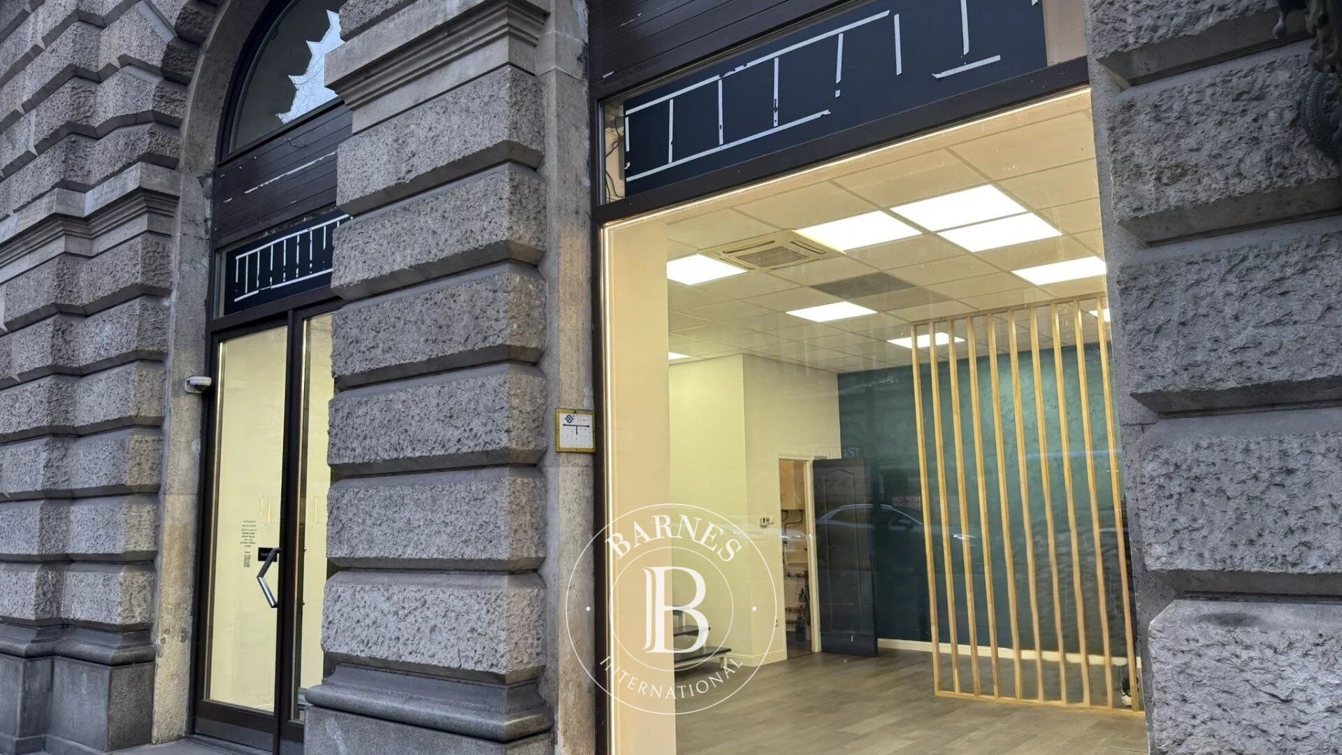 Boutique Budapest VI. kerülete - picture 1